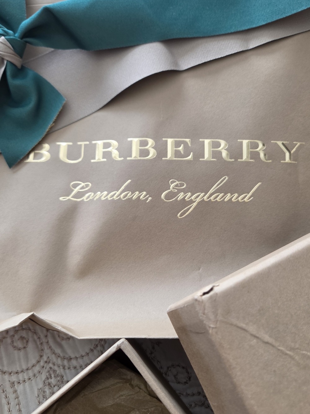 Burberry London Empty Gift Box Ribbon Tissue Paper Luxury Packaging